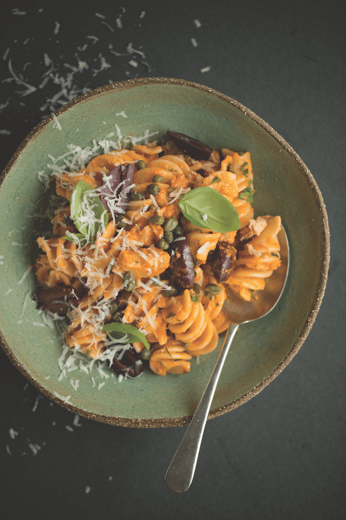 Pasta w/ Tuna In No-Cook Tomato Sauce