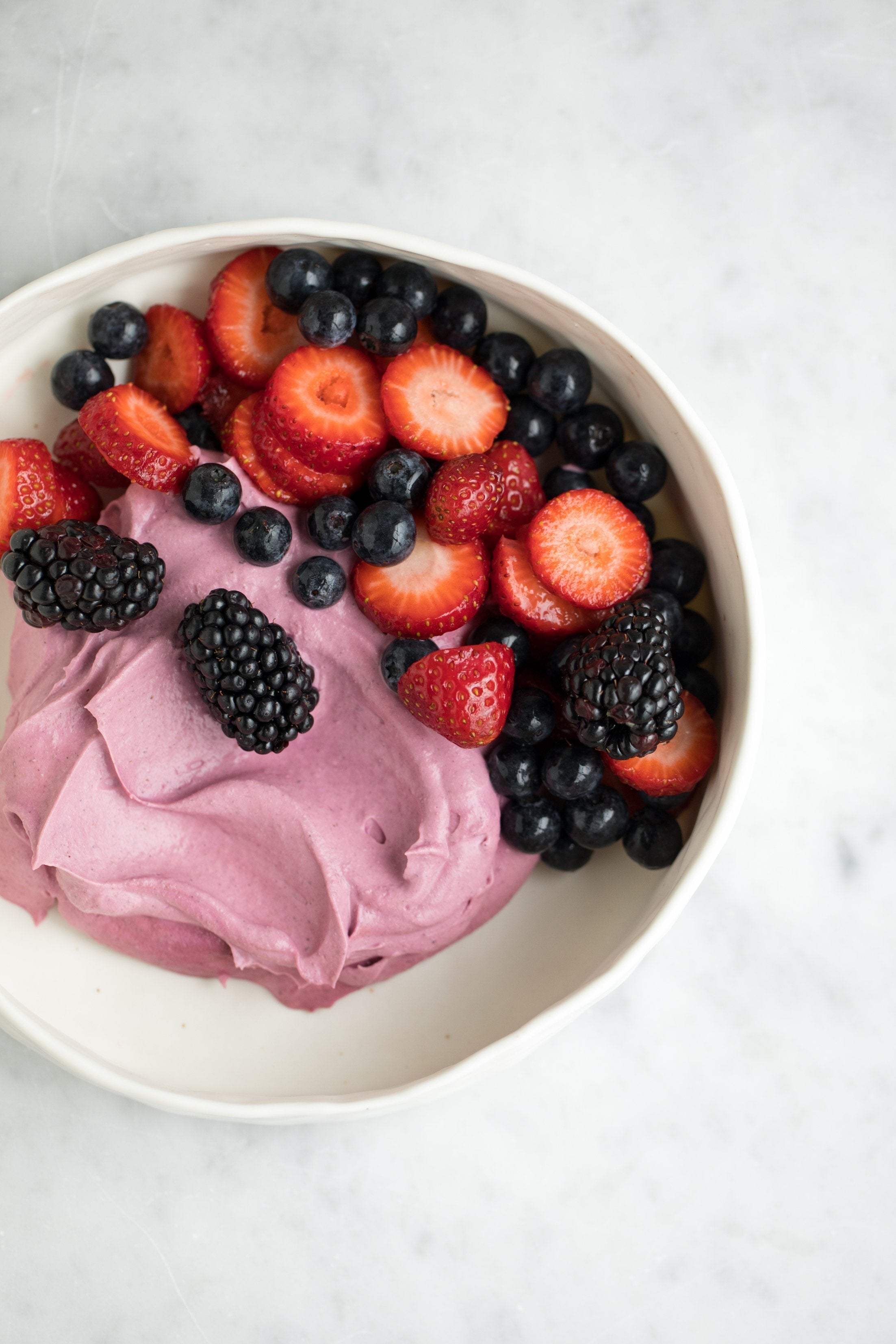 BLACKBERRY + COCONUT YOGHURT W/SUMMER FRUITS