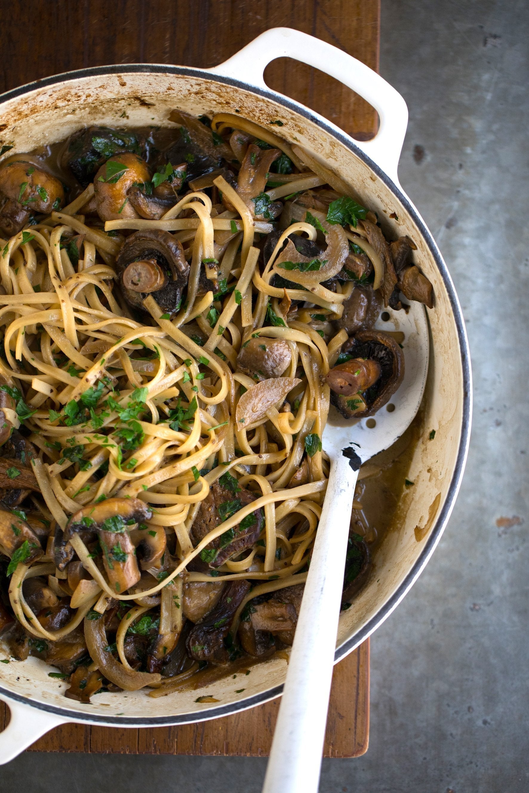 Brown Rice Chia Pasta With Creamy Mushrooms