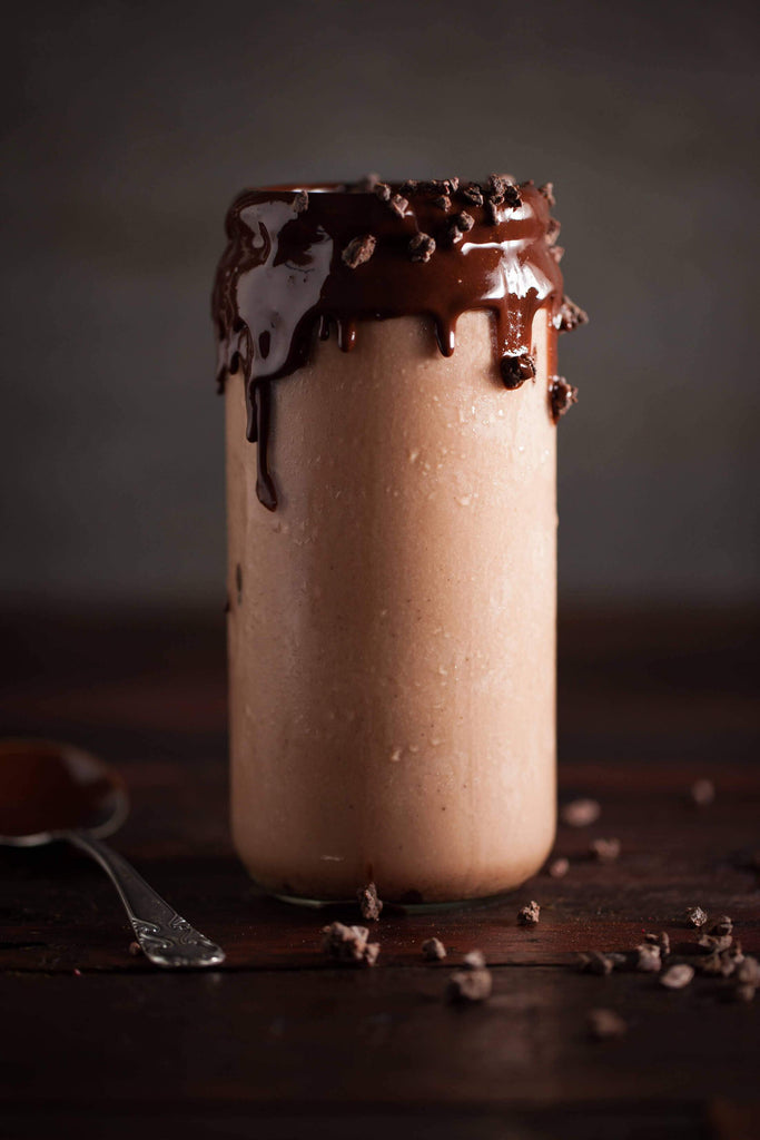 A Healthy Raw Chocolate Smoothie