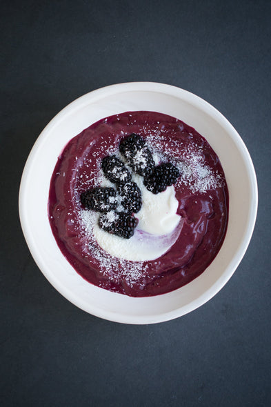 BEAUTY-BOOSTING SMOOTHIE BOWL