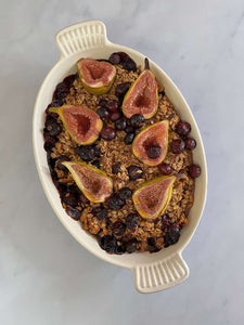 HIGH PROTEIN VEGAN BERRY BAKED OATS